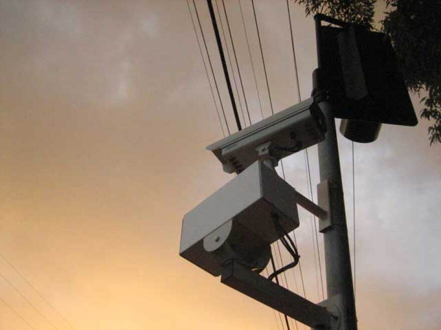redlightcamera2.jpg
