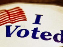 Some 220,000 new and renewing voters registered online in the two weeks that the system's been available in California.