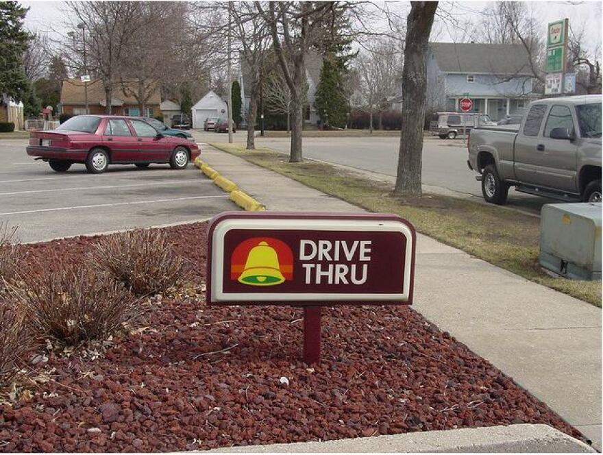 tacobelldrivethru.jpg