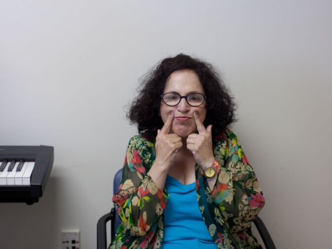 Carol Ann Susi, who plays Mrs. Wolowitz on the CBS sitcom The Big Bang Theory, visits Cedars-Sinai’s Outpatient Voice Program for her weekly voice therapy sessions.