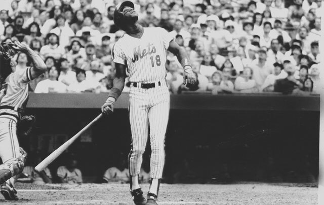 Former member of the New York Mets and Los Angeles Dodgers, Darryl Strawberry will sign copies of his book today