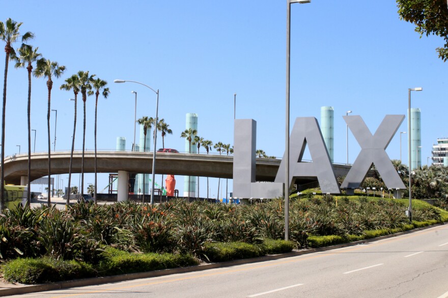 Holiday Travel Tips: 8 Ways to Find Peace at the Parking Lot ...