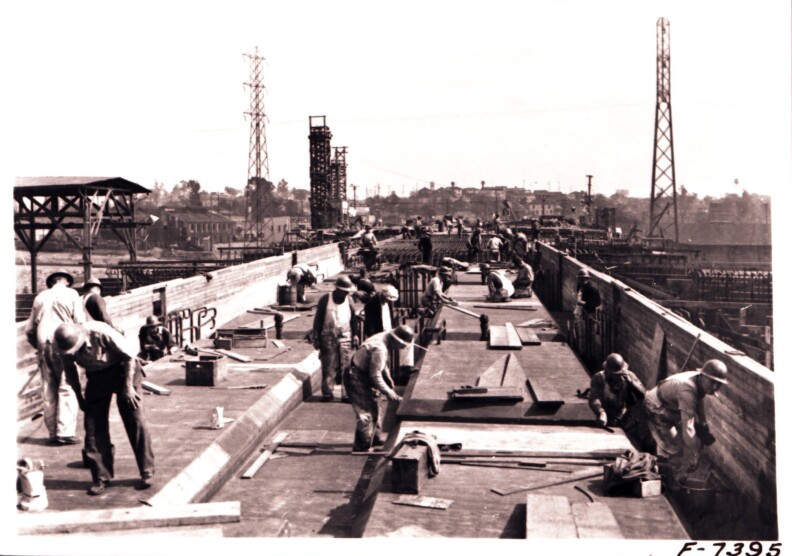 Aliso Viaduct under construction, view east, showing deck forms, 1942. (Photo by the Bureau of Public Works. Los Angeles, Los Angeles City Archives.)
