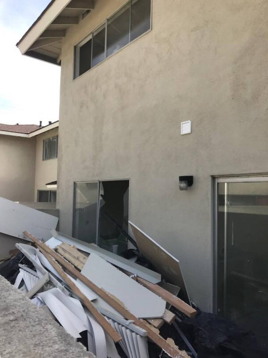 An explosion in an apartment building in Torrance Sunday left four people injured and two residential units significantly damaged. 