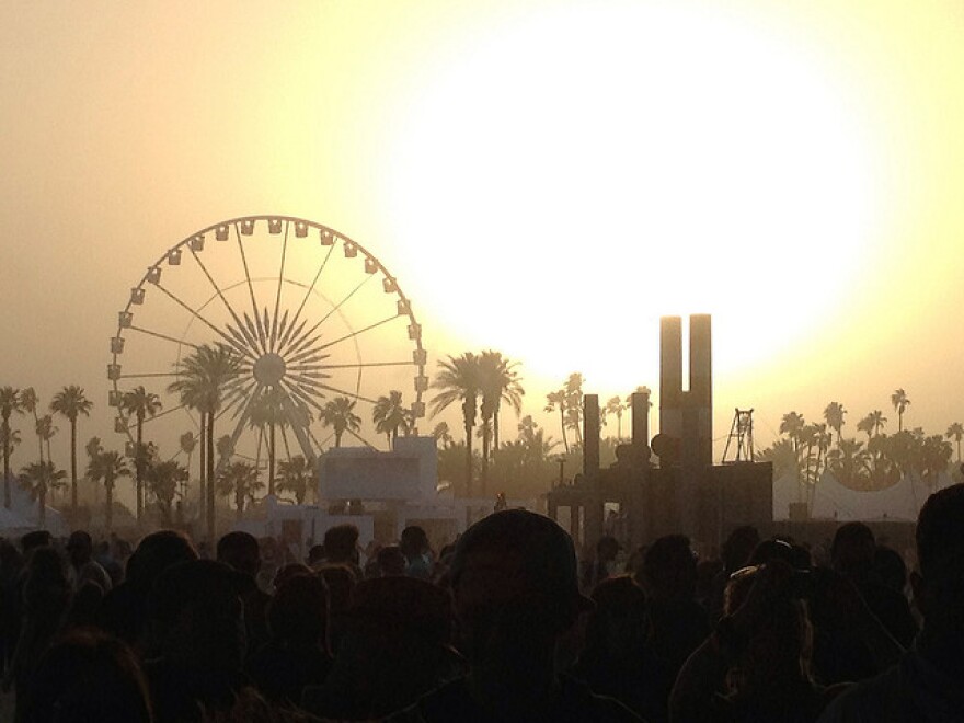 coachella_ferris_wheel.jpg