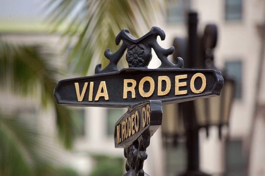 via-rodeo-bh-signs.jpg