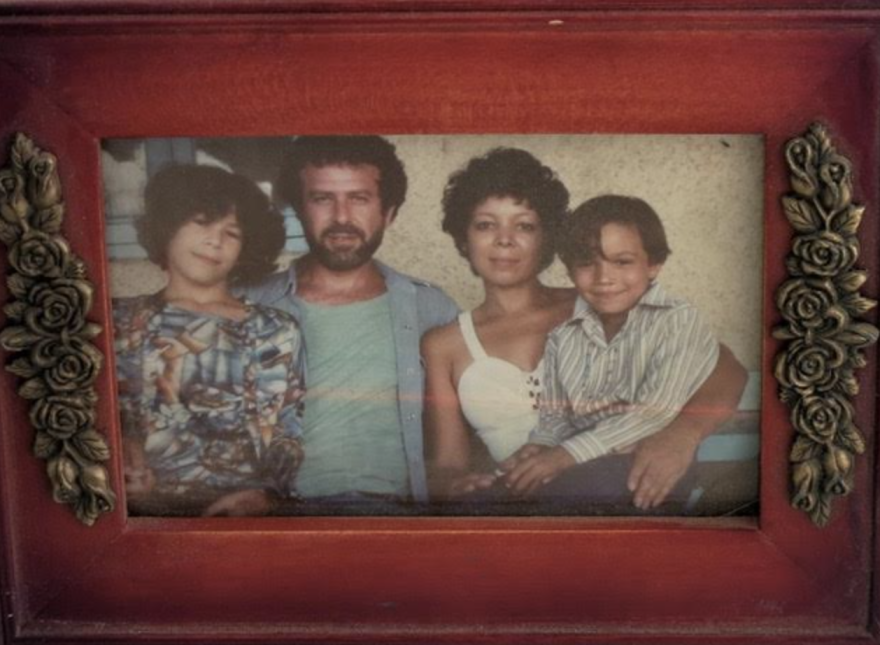 Lili Barsha, left, as a child with her parents, Tony and Yen, and younger brother Jake.