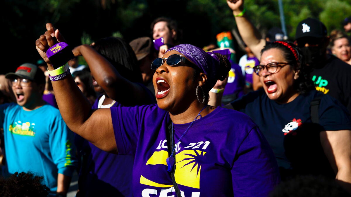Healthcare Workers Stage Labor Day March On Kaiser Permanente - Vimarsana News