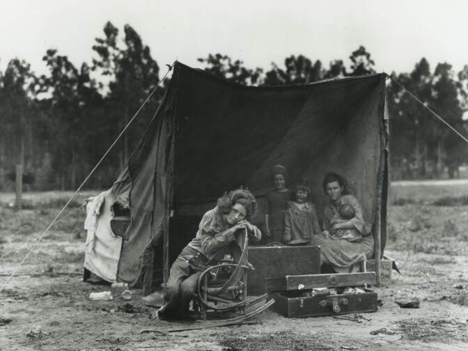 Destitute Pea Pickers in California. Mother of Seven Children. Age Thirty-Two. Nipomo, San Luis Obispo County, California, 1936. 
 
