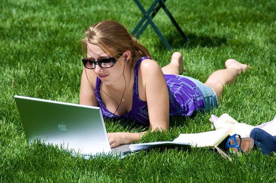 woman-laptop-park.jpg