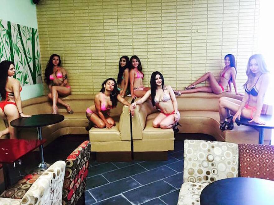 Бикини кафе Бикини кафе