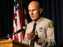 Sheriff Lee Baca holds a press conference regarding the Paris Hilton case at the Los Angeles Sheriffs Department June 8, 2007 in Monterey Park, California. 
