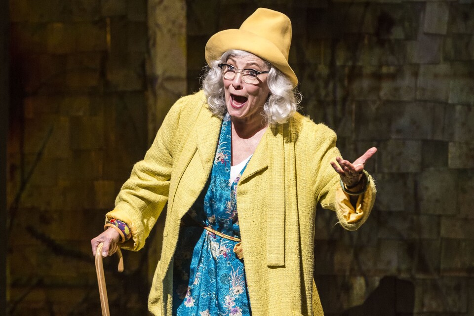 Betty Buckley in "Grey Gardens" The Musical. Directed by Michael Wilson, "Grey Gardens" plays at Center Theatre Group/Ahmanson Theatre through August 14, 2016. The book is by Doug Wright, music by Scott Frankel and lyrics by Michael Korie. "Grey Gardens" is based on the film by David Maysles, Albert Maysles, Ellen Hovde, Muffie Meyer and Susan Froemke. For tickets and information, please visit CenterTheatreGroup.org or call (213) 972-4400. Contact: CTGMedia@ctgla.org / (213) 972-7376.
Photo by Craig Schwartz.