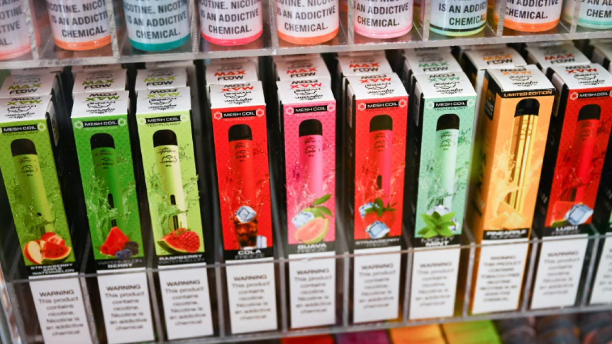 E-Cigs Addicting Teens - Vimarsana News