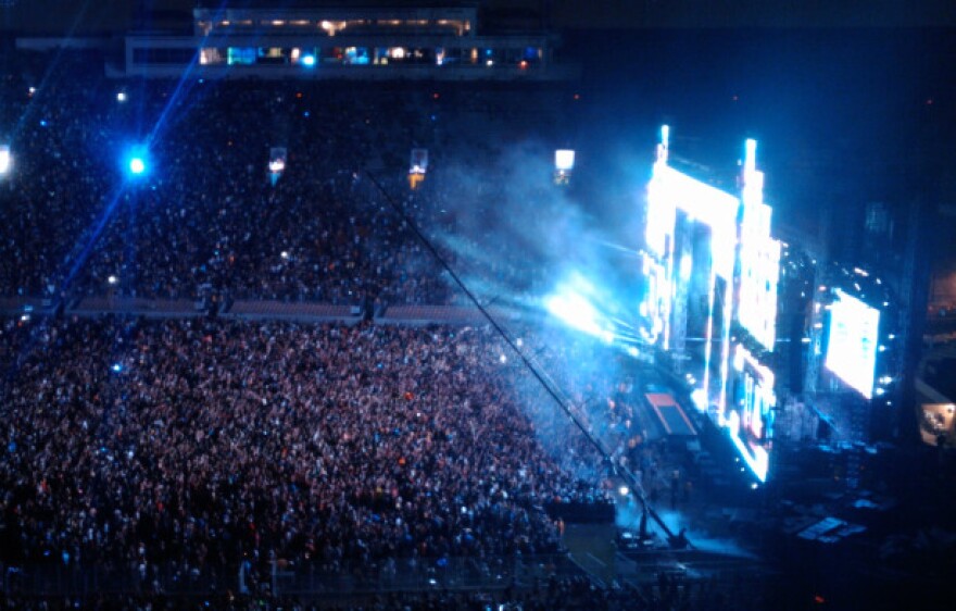 LA Supervisor Yaroslavsky calls for moratorium on LA Coliseum raves | LAist