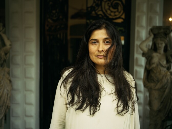 SOL_00003
Director Sharmeen Obaid-Chinoy on the set of her documentary, SONG OF LAHORE, a Broad Green Pictures release.
Credit: Emma Hardy / Broad Green Pictures
