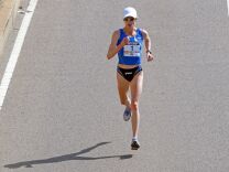 CAMBRIDGE, MA. - APRIL 20: Deena Kastor #1 takes the lead from Magdalena Lewy-Boulet in the U.S. Women's Olympic Marathon Trials run along the Charles River April 20, 2008 in Cambridge, Massachusetts. (Photo by Jim Rogash/Getty Images) *** Local Caption *** Deena Kastor