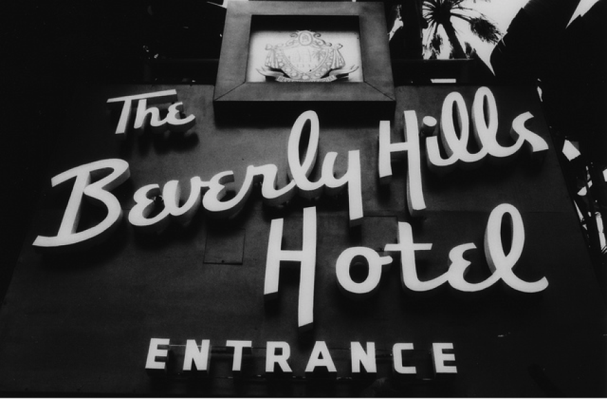 beverly_hills_hotel_sign.png