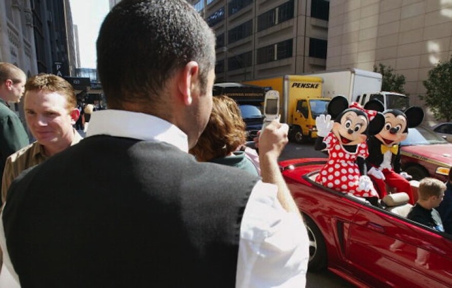 disneyland-phone.jpg