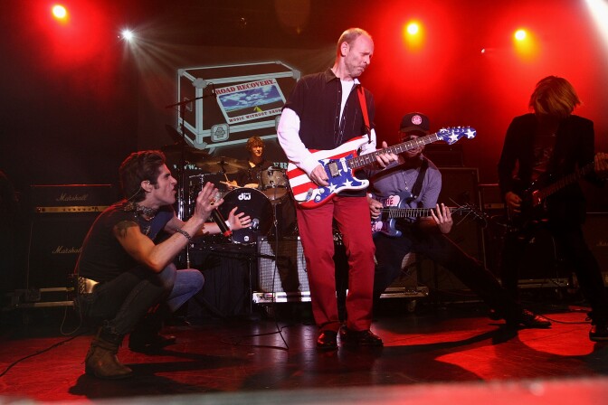 NEW YORK - MAY 01:  Singer Perry Farrell, and musicians Wayne Kramer,Tom Morello and Carl Restivo perform during the Road Recovery Benefit Concert 2009 at Nokia Theatre Times Square on May 1, 2009 in New York City.  (Photo by Michael Loccisano/Getty Images)