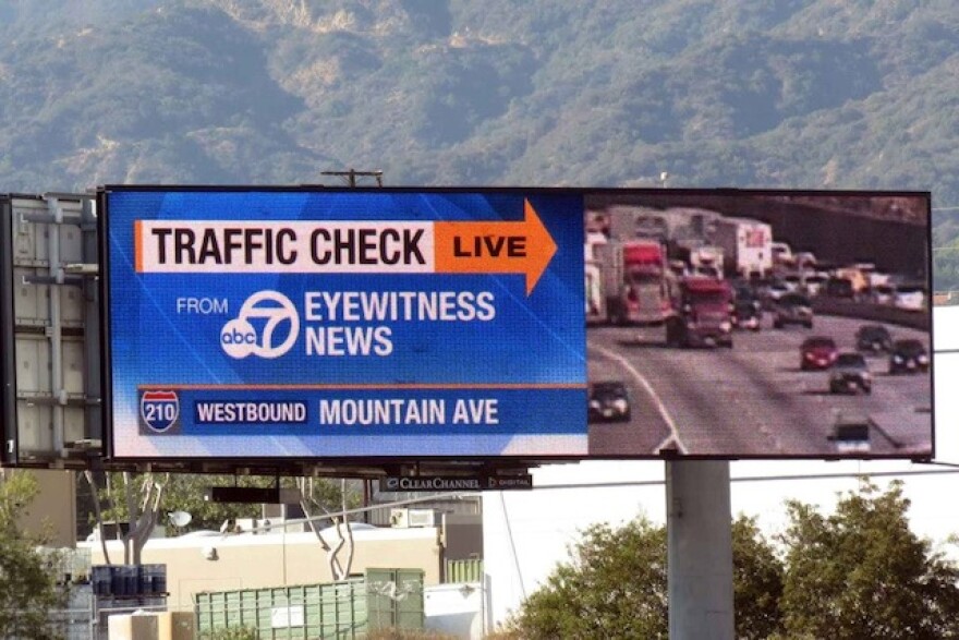 Clear-Channel-Outdoor-digital-billboard.jpg
