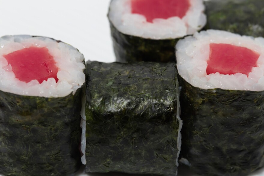 tuna_roll.jpg