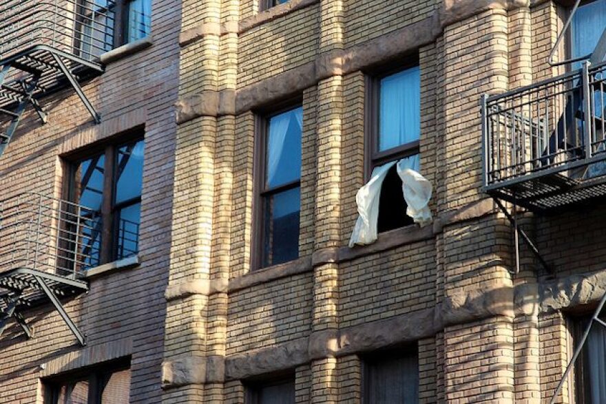 apartment_building.jpg