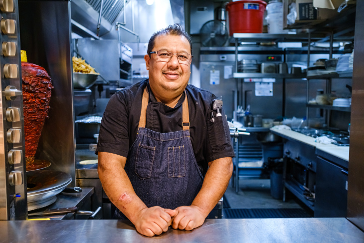 高橋雅史、【Las Palomas en la Fabrica】 18 Years Of Al Pastor At Taqueria Vista Hermosa | LAist